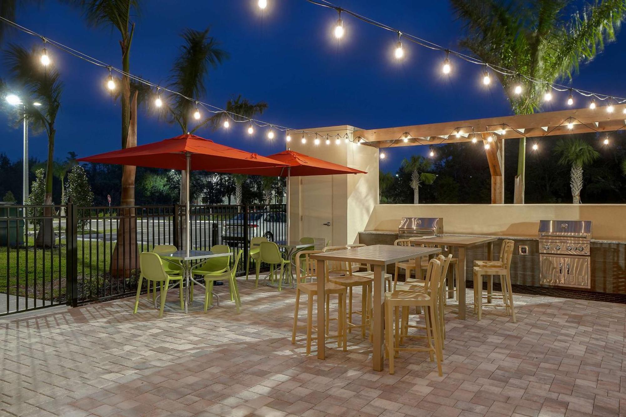 Home2 Suites By Hilton Lakewood Ranch Bradenton Exterior photo